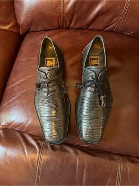 David Eden Beautiful Genuine Lizard Men Gray Derby Style Shoe Is Size 10D.